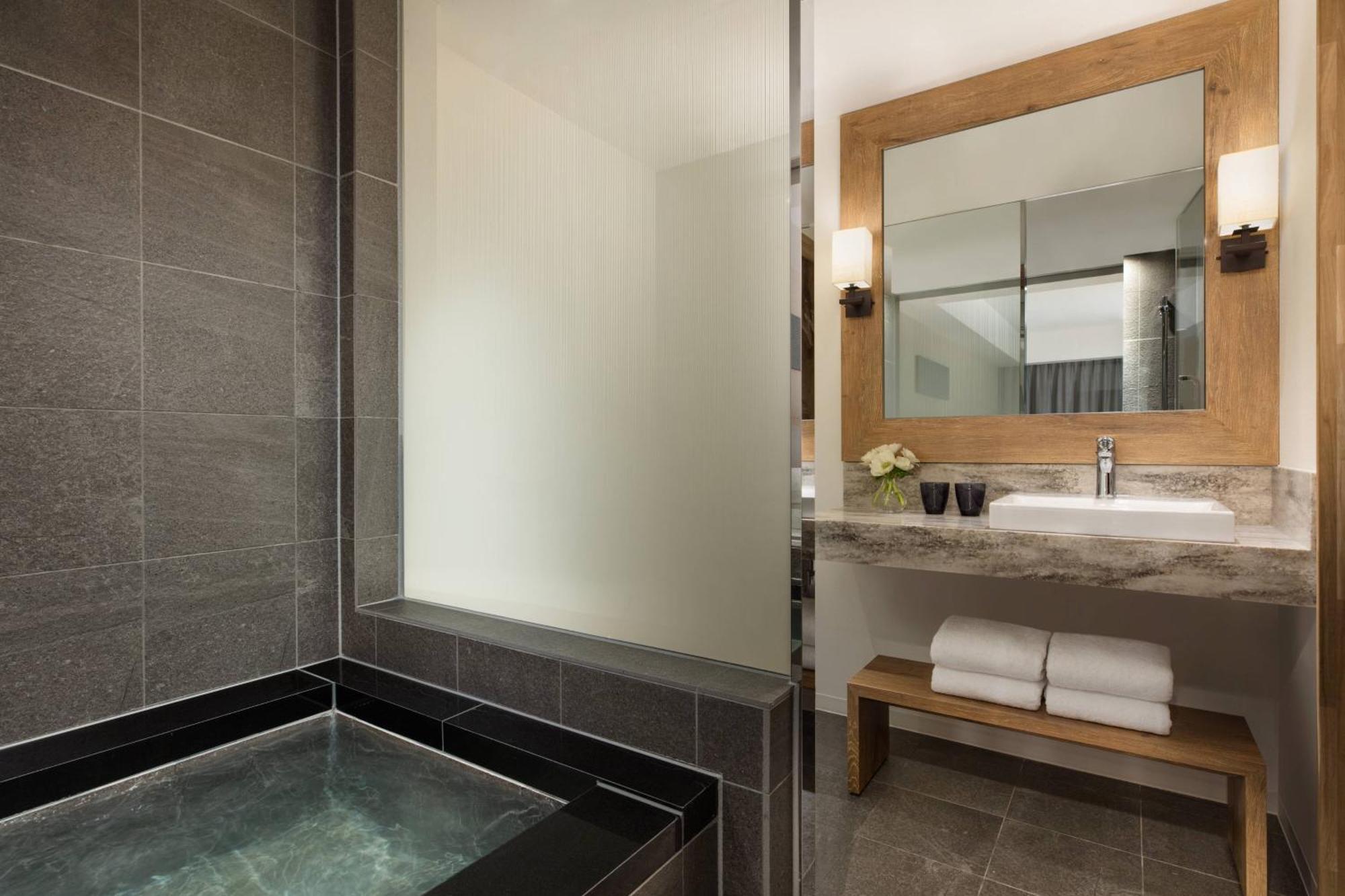 Courtyard By Marriott Hakuba Hotell Eksteriør bilde